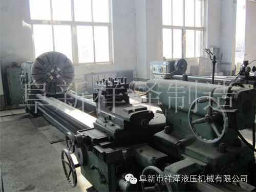 普車CW6163C 最大工件長度3米、最大工件回轉(zhuǎn)直徑630mm